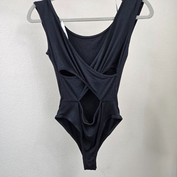 Lush Black Ribbed Scoop Back Bodysuit –‎ Size S - Picture 3 of 4